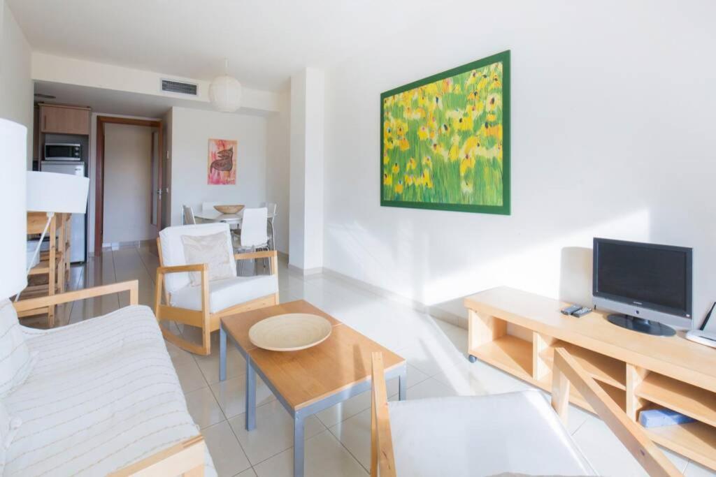 Beautiful Apartment 75M2 With View At The Beach, Pool, Parking โรเซส ภายนอก รูปภาพ