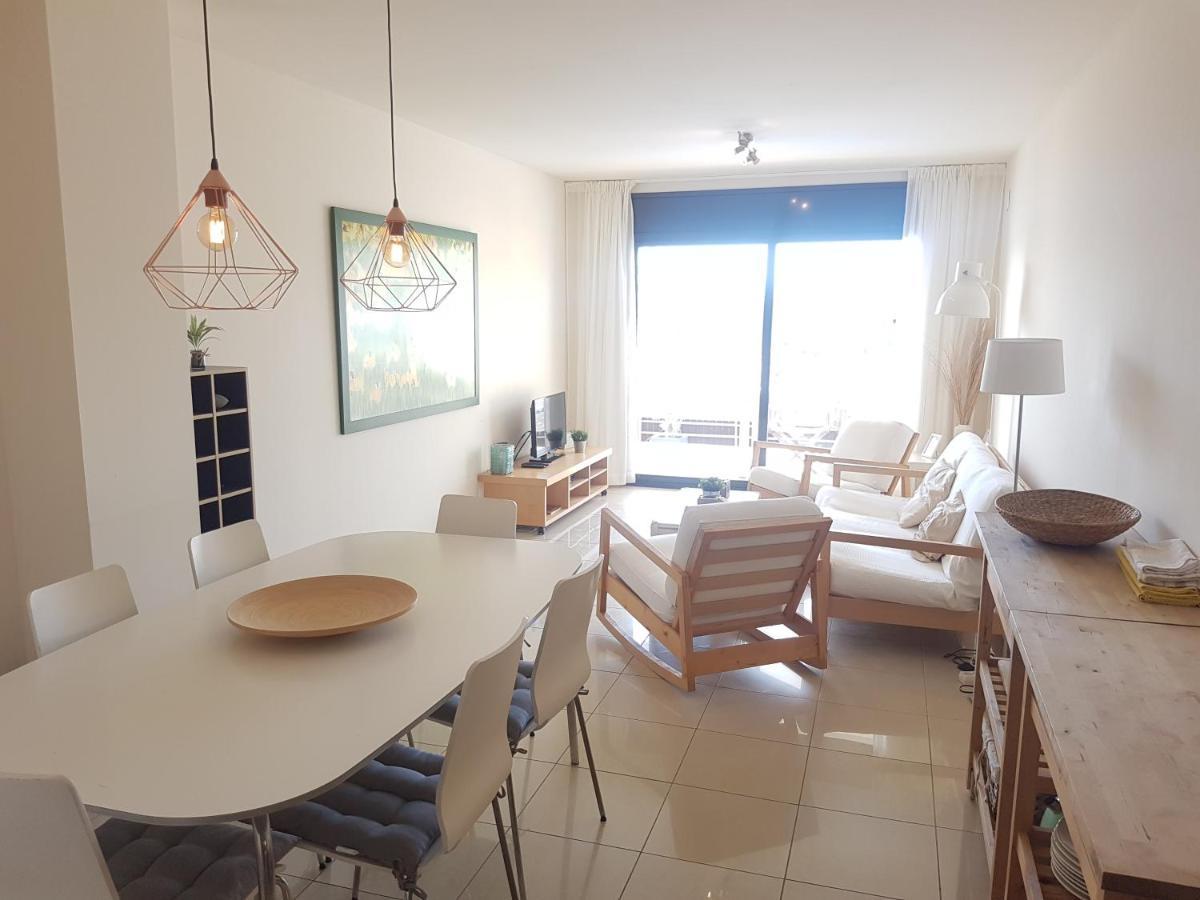 Beautiful Apartment 75M2 With View At The Beach, Pool, Parking โรเซส ภายนอก รูปภาพ