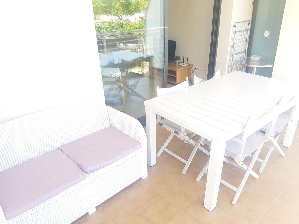 Beautiful Apartment 75M2 With View At The Beach, Pool, Parking โรเซส ภายนอก รูปภาพ